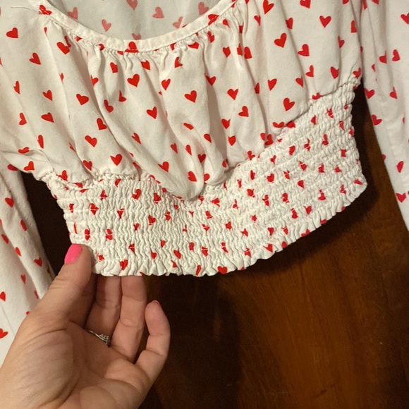 Adorable 2 piece set with ❤️ red hearts all over 😍😍😍 - Picture 6 of 16